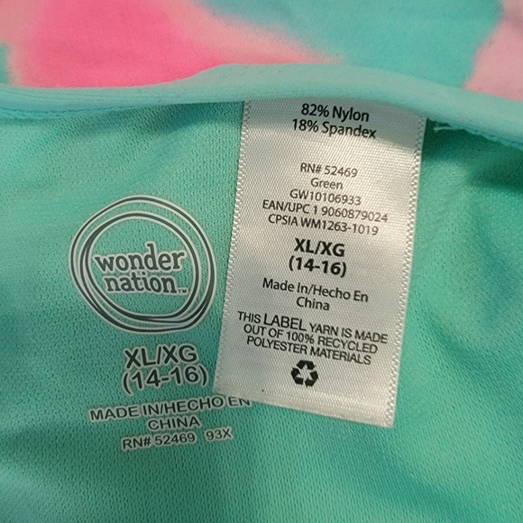 Girls swimsuit - Picture 3 of 4